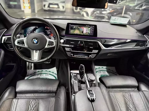 BMW 5 серии 2020