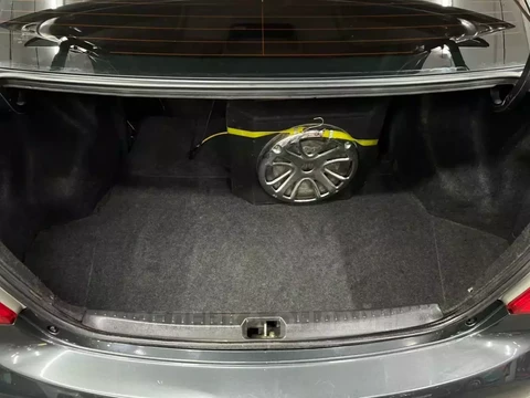 Toyota Belta 2006