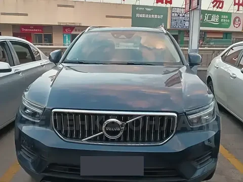 Volvo XC40 2021