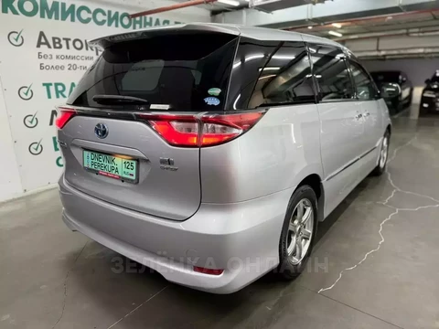 Toyota Estima 2016