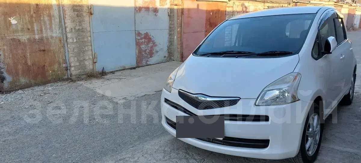 Toyota Ractis 2006
