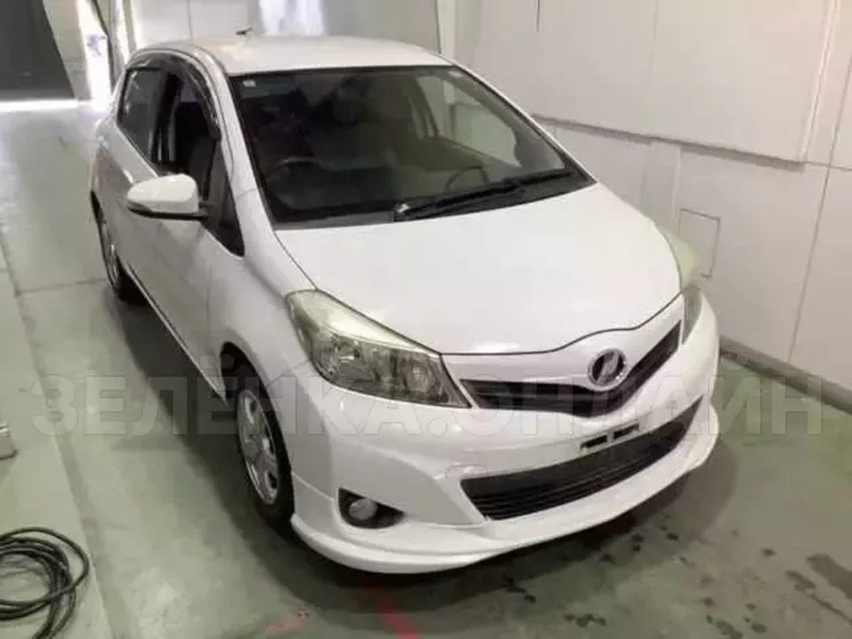 Toyota Vitz 2012