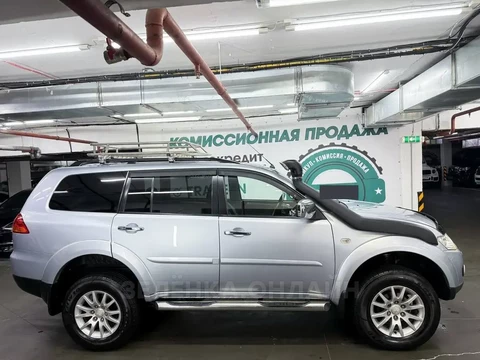 Mitsubishi Pajero Sport 2011