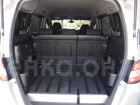 Honda Freed Spike 2012