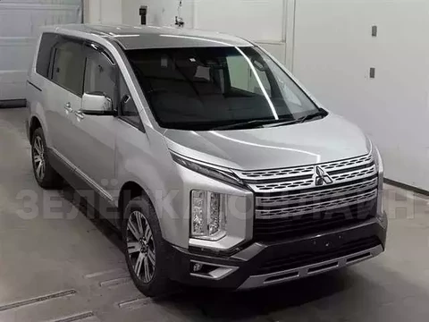 Mitsubishi Delica D:5 2023