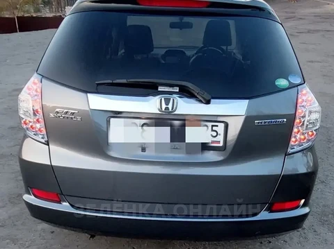 Honda Fit Shuttle 2013