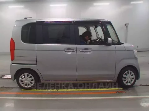 Honda N-BOX 2022