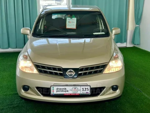 Nissan Tiida 2010