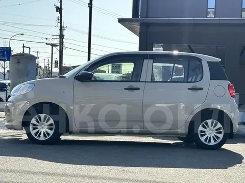 Toyota Passo 2021