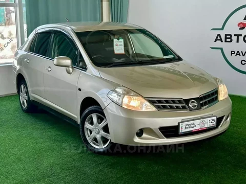 Nissan Tiida 2010