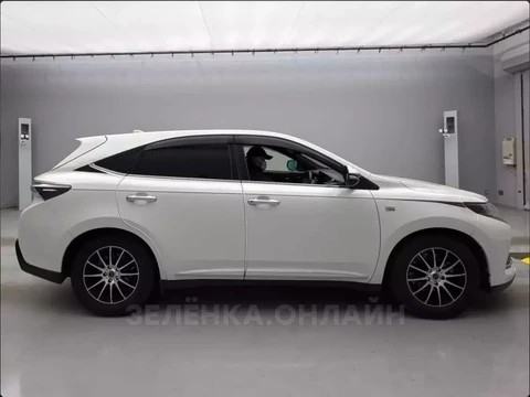 Toyota Harrier 2017