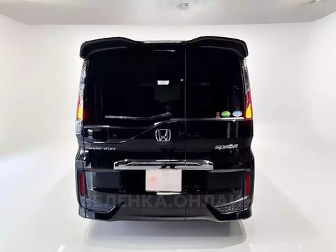 Honda Stepwgn 2016