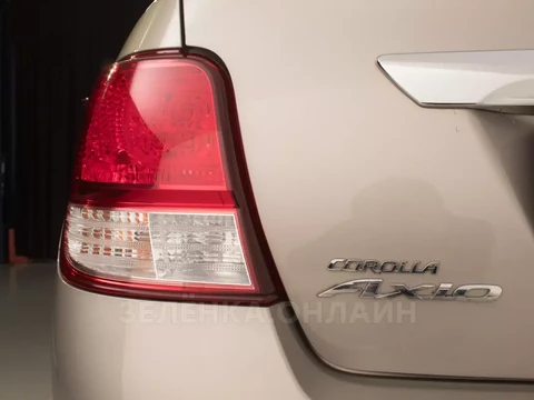 Toyota Corolla Axio 2013