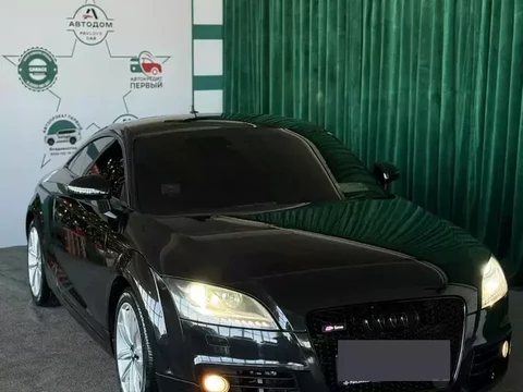 Audi TT 2011