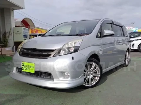 Toyota ISis 2013