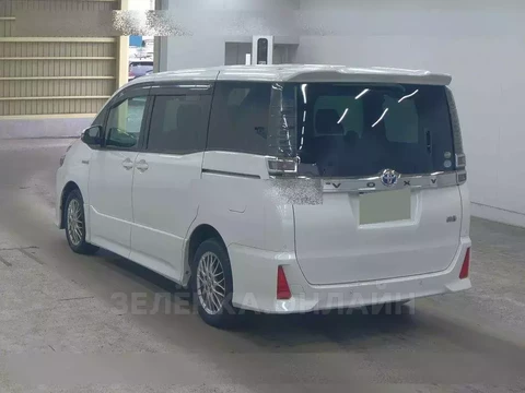 Toyota Voxy 2020
