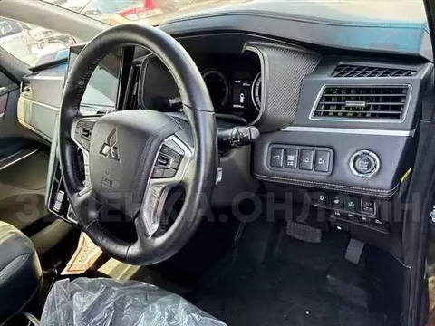 Mitsubishi Delica D:5 2023