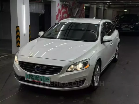 Volvo V60 2014