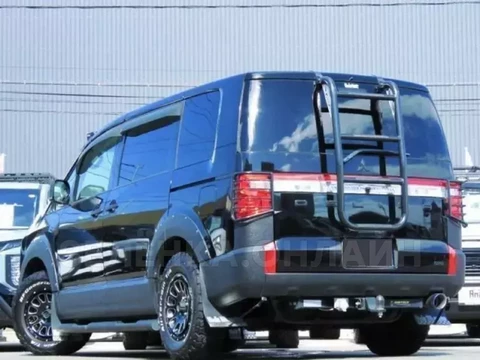 Mitsubishi Delica D:5 2021