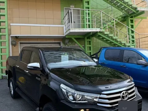 Toyota Hilux 2016