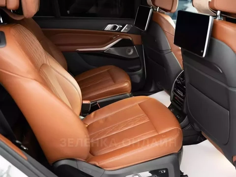 BMW X7 2020