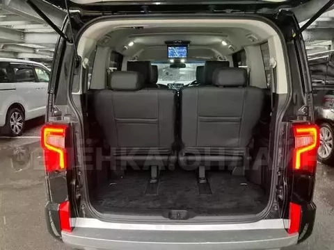 Mitsubishi Delica D:5 2022