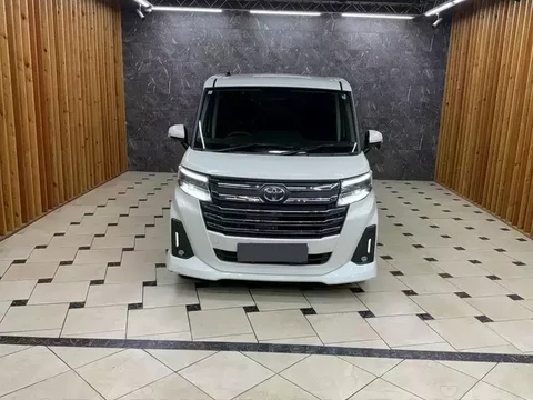 Toyota Roomy 2021