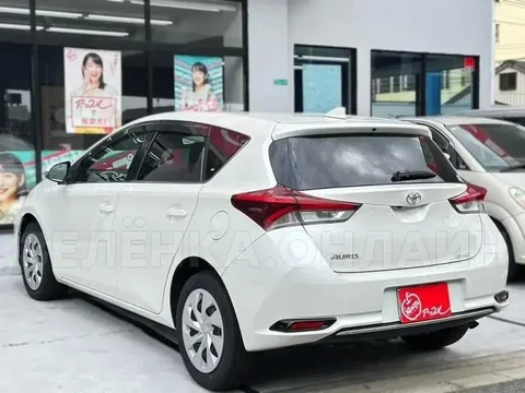 Toyota Auris 2015