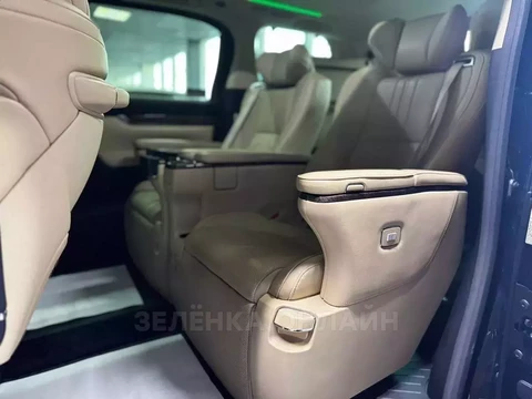 Toyota Alphard 2020