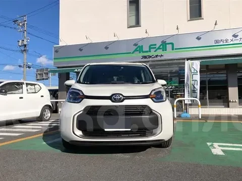 Toyota Sienta 2024