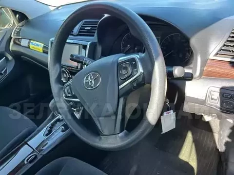 Toyota Premio 2022
