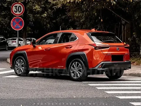 Lexus UX 2020