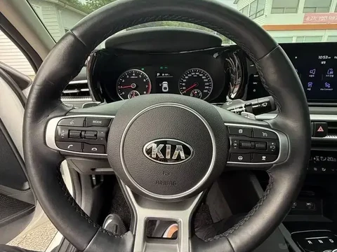 Kia K5 2021