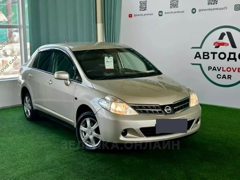 Nissan Tiida 2010