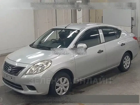 Nissan Tiida 2015