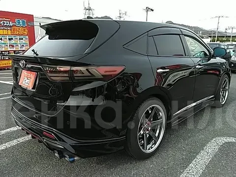Toyota Harrier 2020
