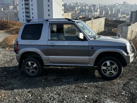 Mitsubishi Pajero Mini 2002