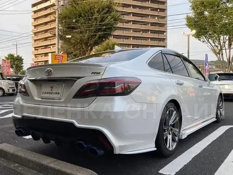 Toyota Crown 2021