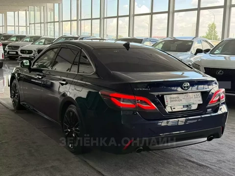 Toyota Crown 2018