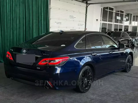 Toyota Crown 2018