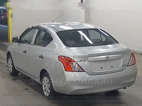 Nissan Tiida 2015