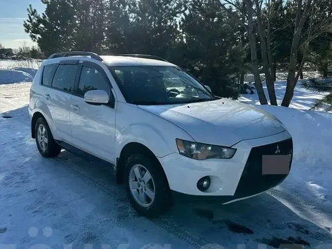 Mitsubishi Outlander 2011
