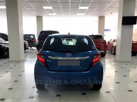 Toyota Vitz 2014