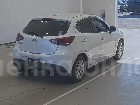 Mazda Demio 2016