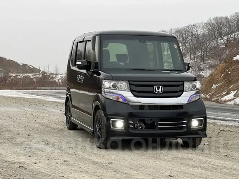 Honda N-BOX 2017