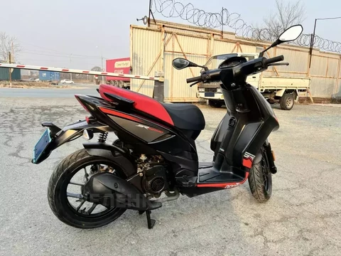 Aprilia SR Motard 125 2015