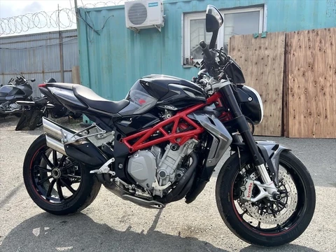 MV Agusta Brutale 1090 2016