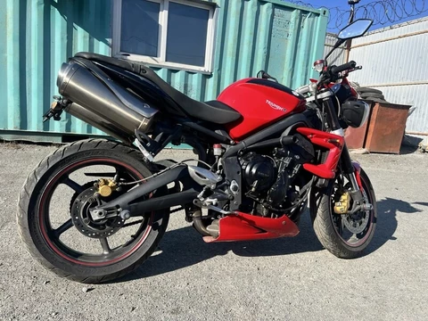 Triumph Street Triple 2012