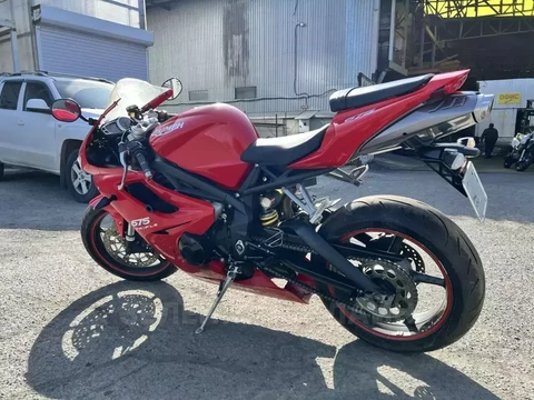 Triumph Daytona 675 2011