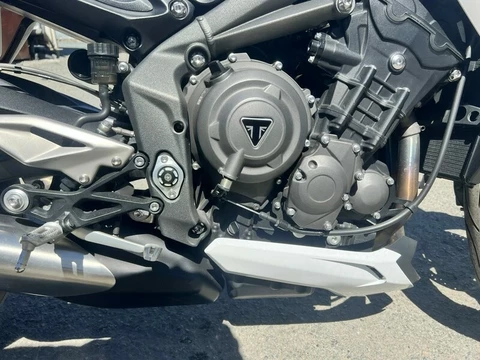 Triumph Street Triple 2021